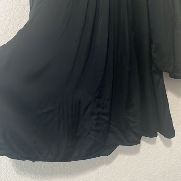 SOFIA Italian Womens Top Black Satin Off-Shoulder Batwing Sleeves, Size M/L - Picture 3 of 6